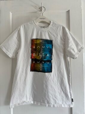 Like new Billabong Men’s T-shirt